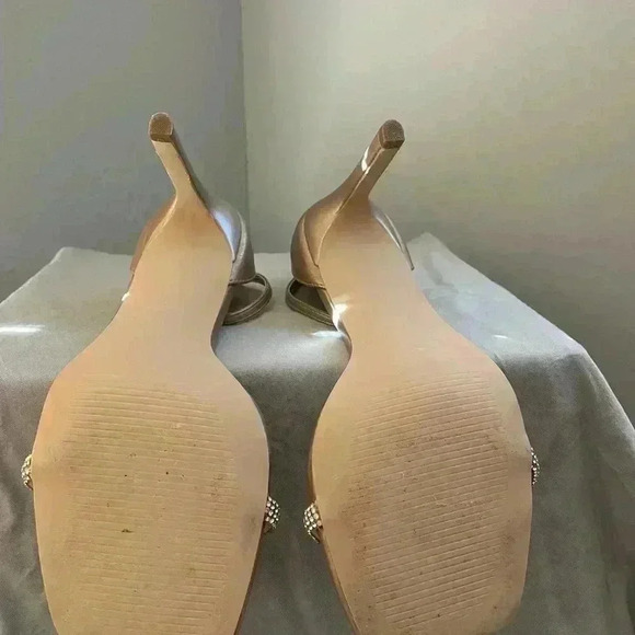 Journee Collection Zoya Sandal, size 7.5 - Picture 5 of 6